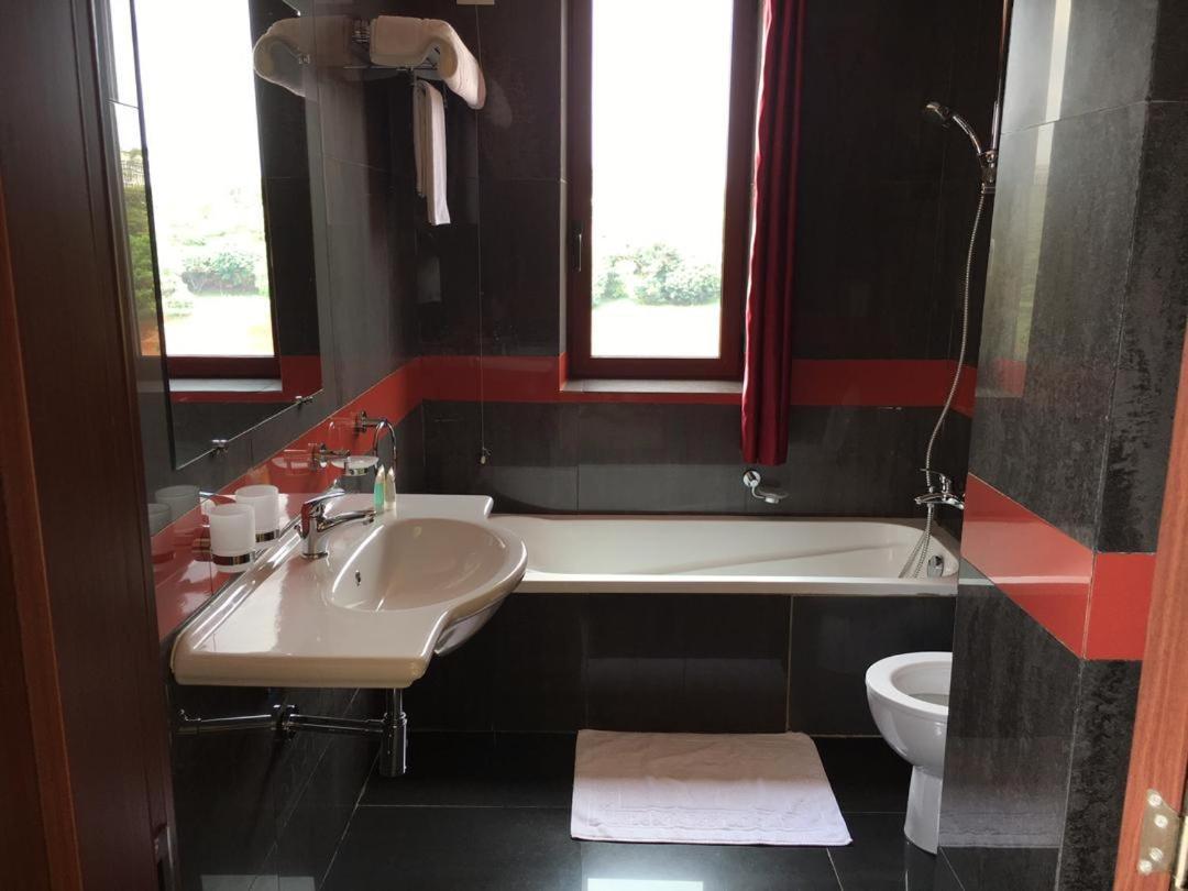 Yaoundé Djeug'Appart Hotel מראה חיצוני תמונה
