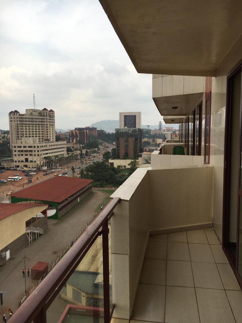 Yaoundé Djeug'Appart Hotel מראה חיצוני תמונה